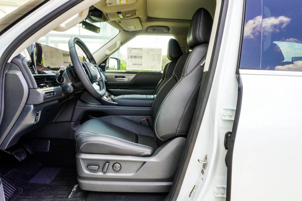 2027 INFINITI QX80 PURE