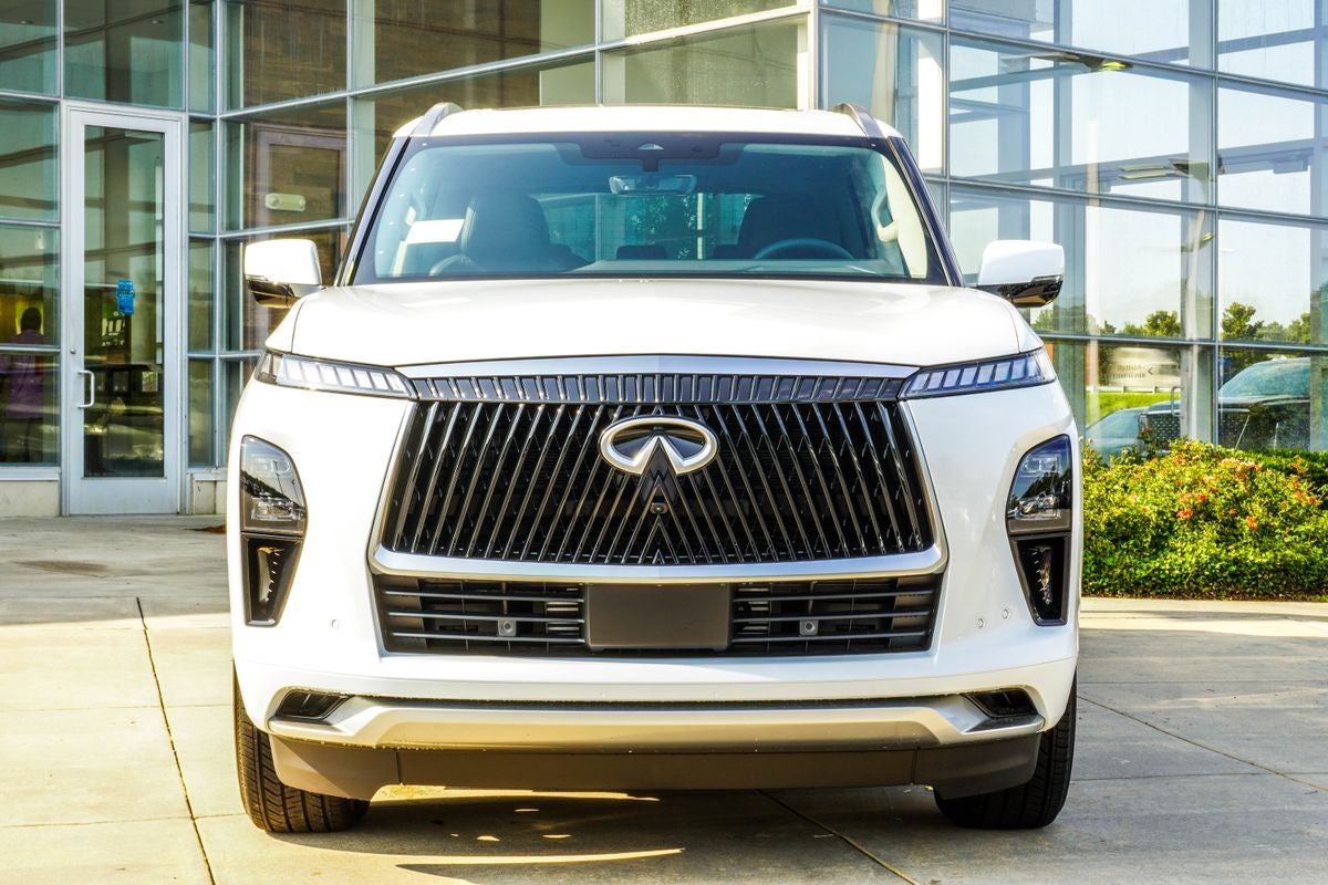2027 INFINITI QX80 PURE