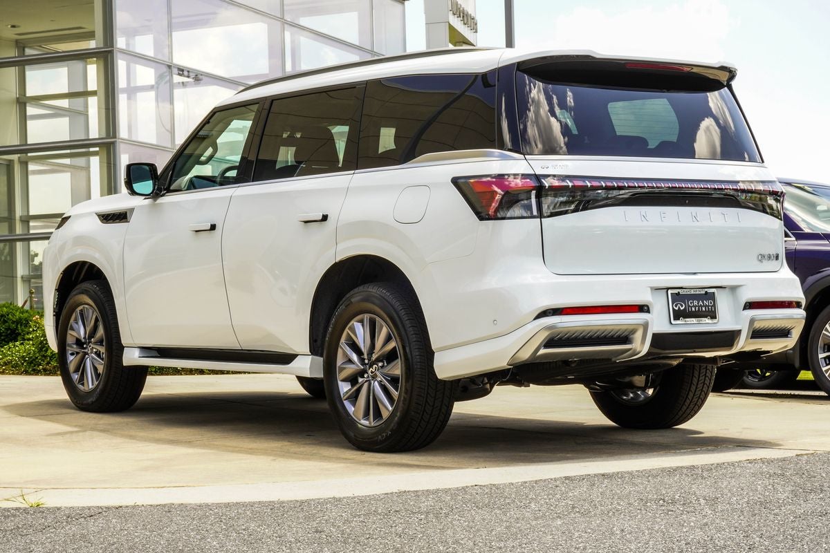 2027 INFINITI QX80 PURE