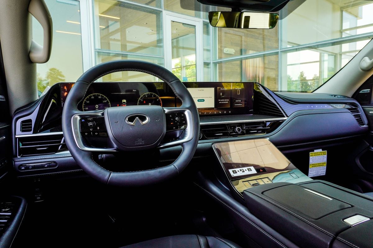 2026 INFINITI QX80 PURE
