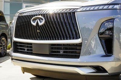 2027 INFINITI QX80 LUXE