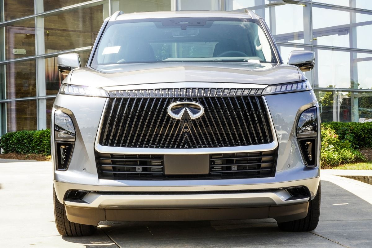2027 INFINITI QX80 LUXE