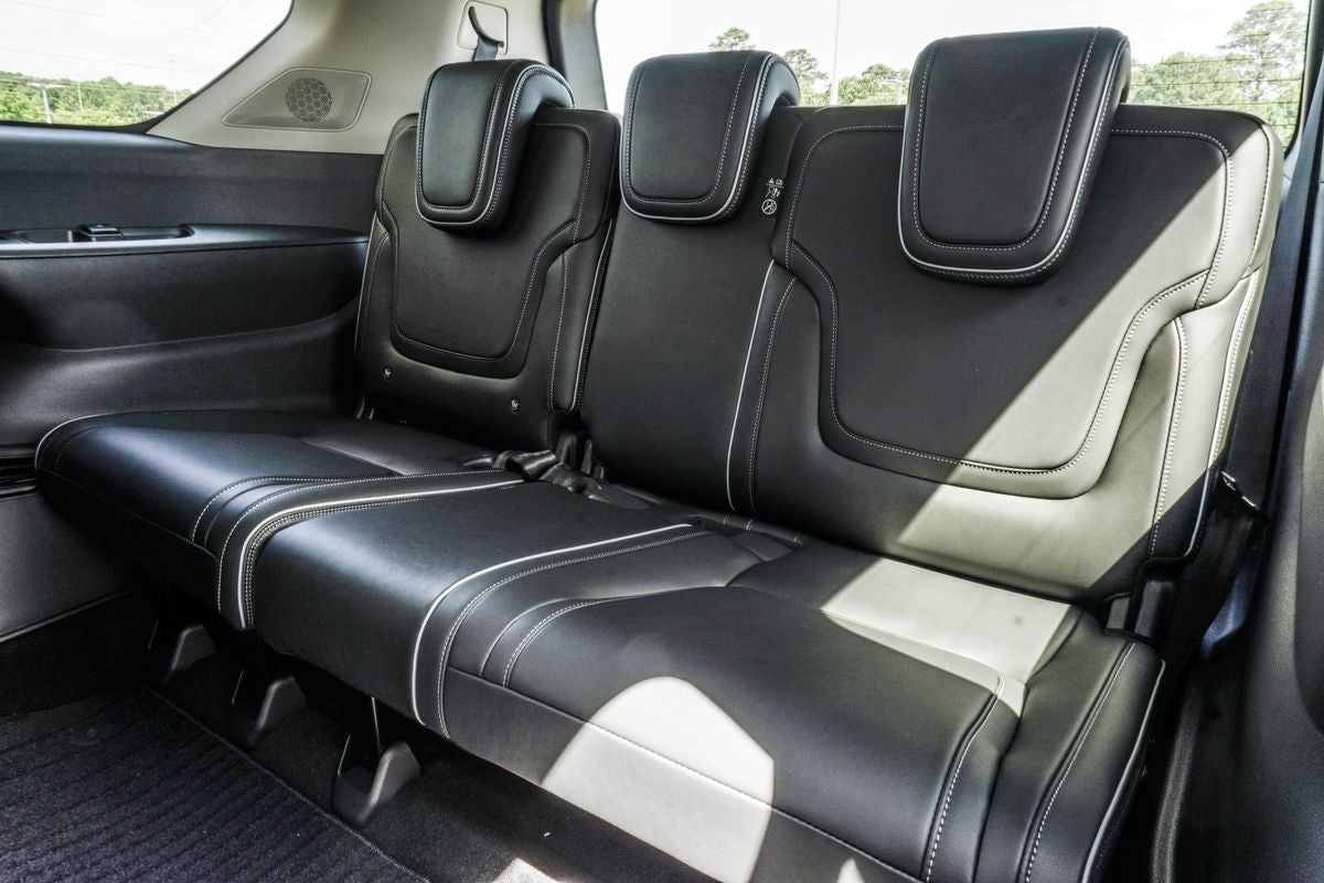 2027 INFINITI QX80 LUXE