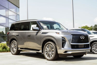 2027 INFINITI QX80 LUXE