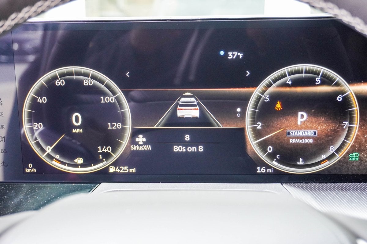 2026 INFINITI QX80 LUXE