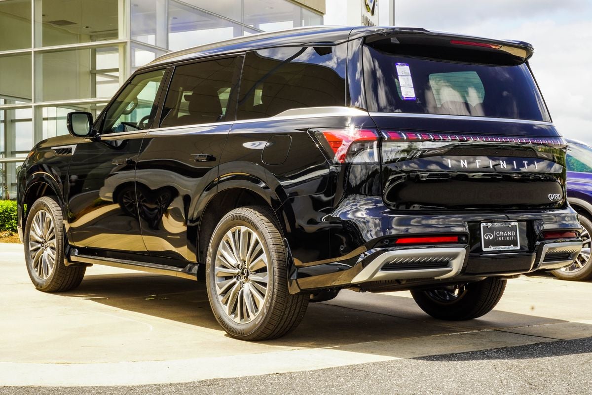2026 INFINITI QX80 LUXE