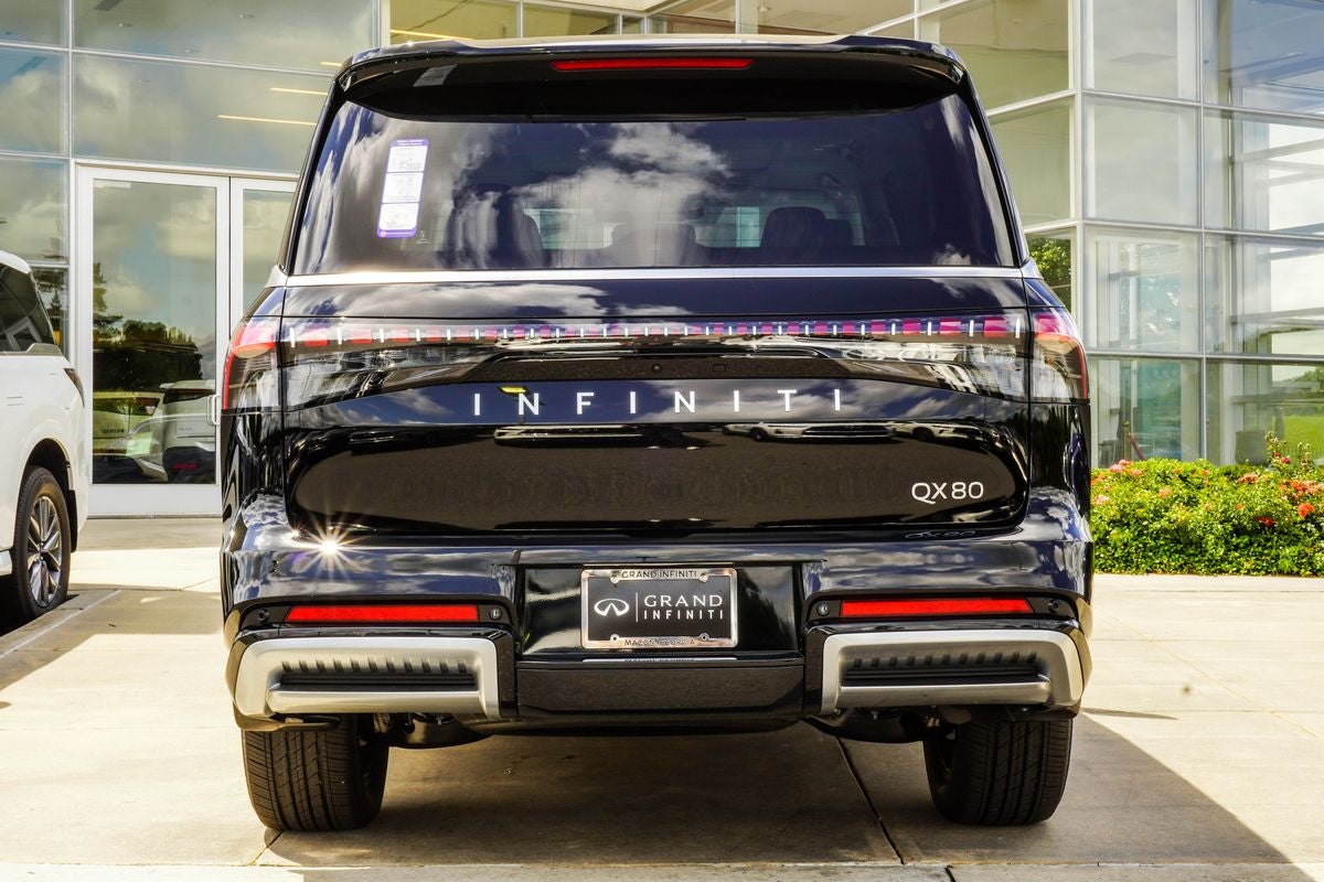 2026 INFINITI QX80 LUXE