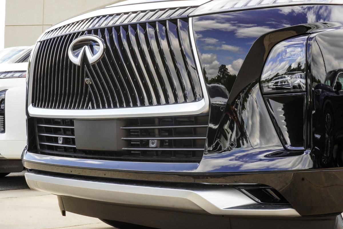 2026 INFINITI QX80 LUXE