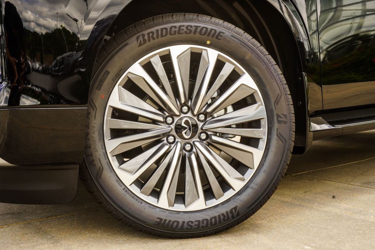 2026 INFINITI QX80 LUXE