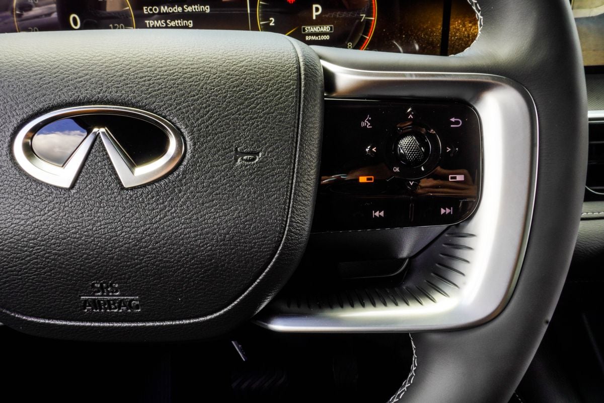 2026 INFINITI QX80 LUXE