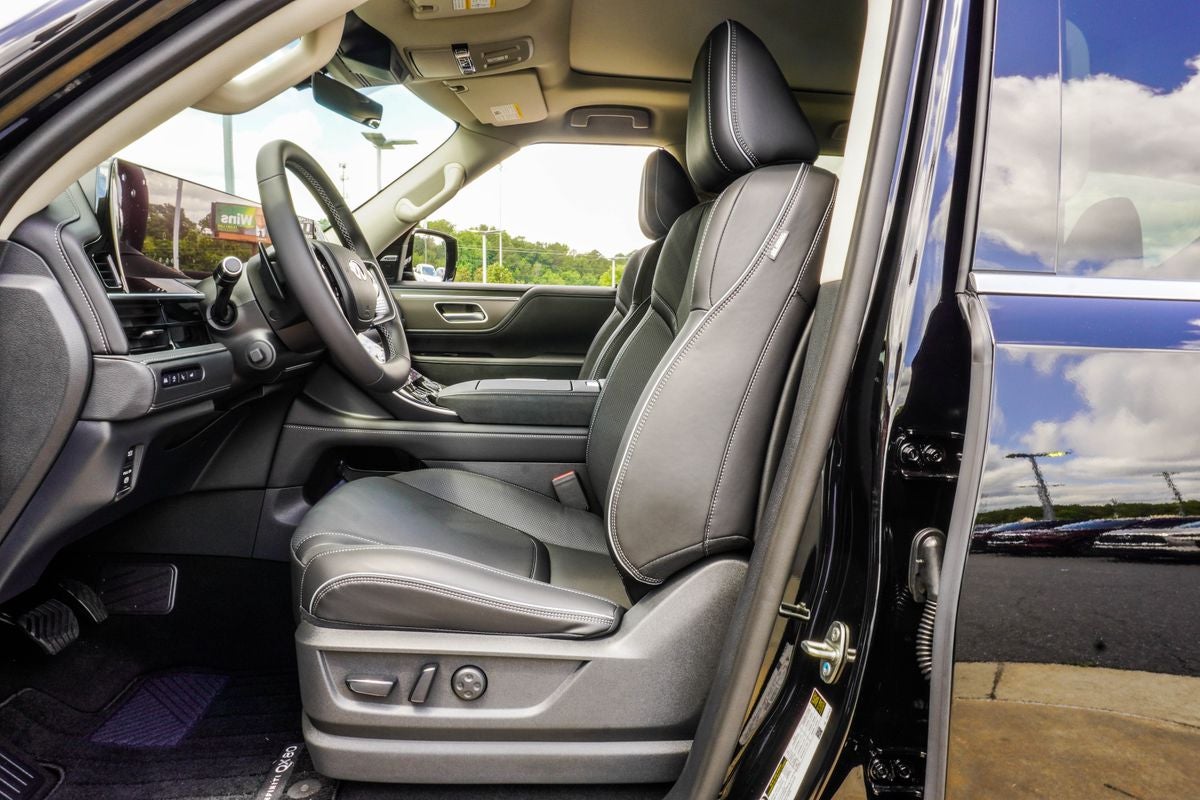 2026 INFINITI QX80 LUXE