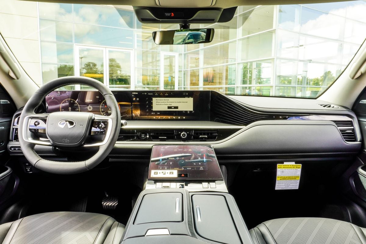 2026 INFINITI QX80 LUXE