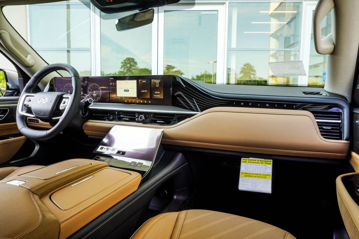 2027 INFINITI QX80 LUXE