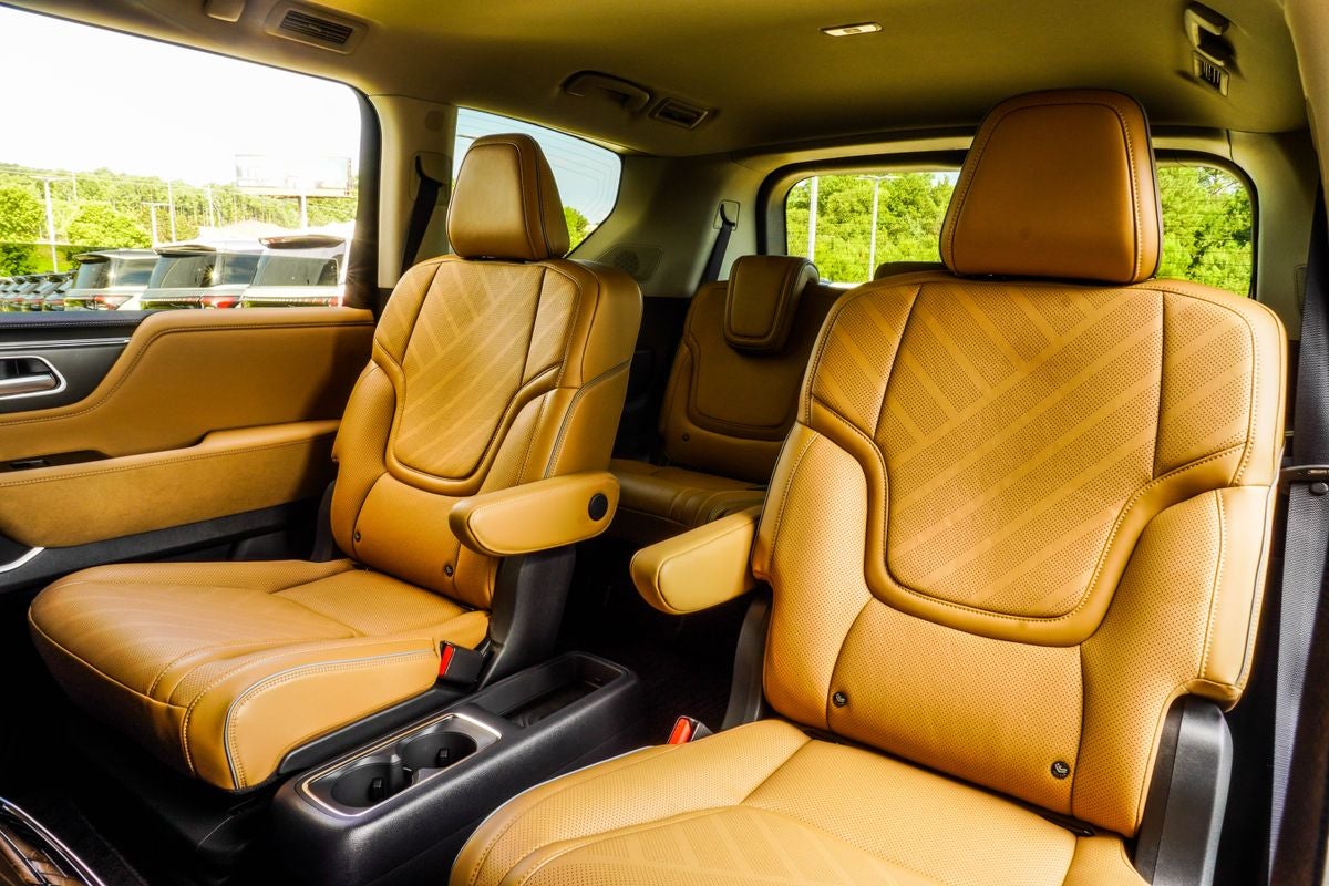 2027 INFINITI QX80 LUXE