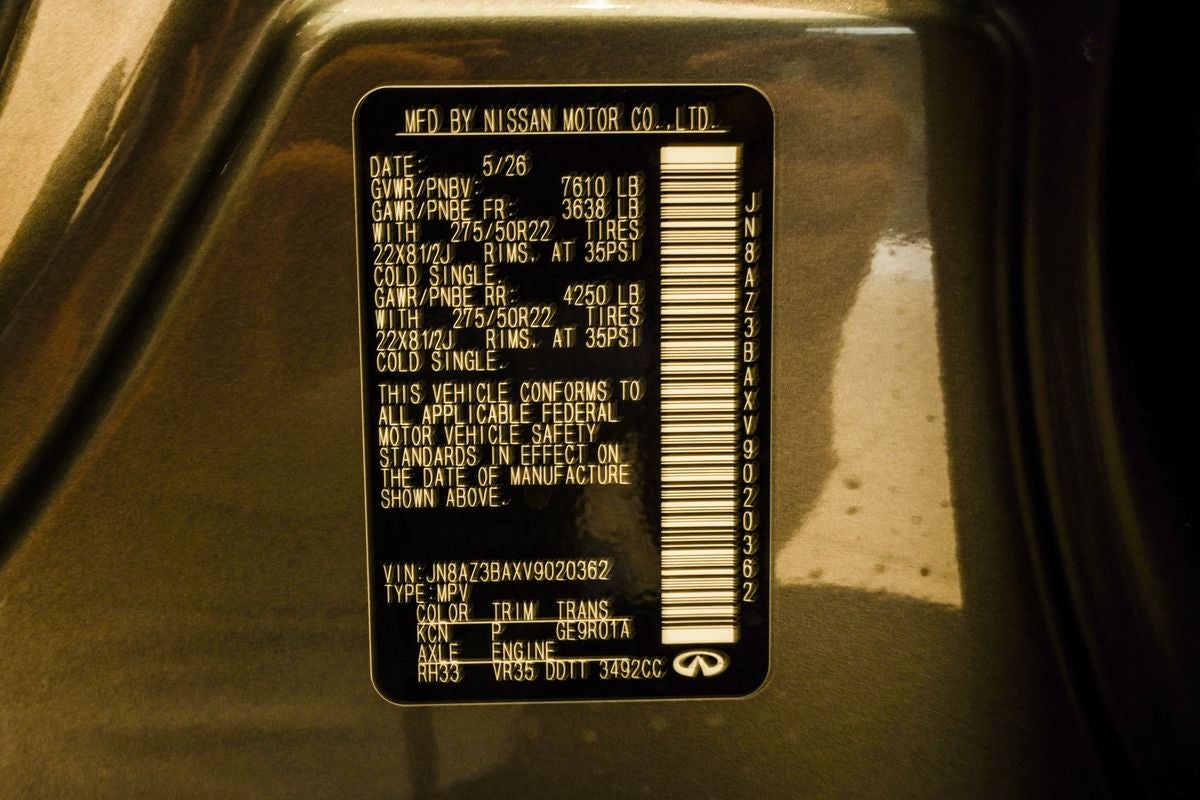 2027 INFINITI QX80 LUXE