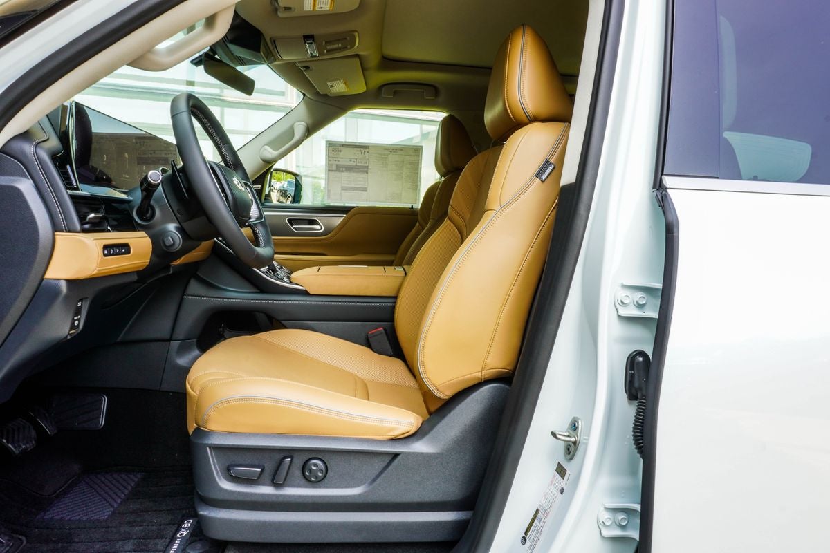 2027 INFINITI QX80 LUXE