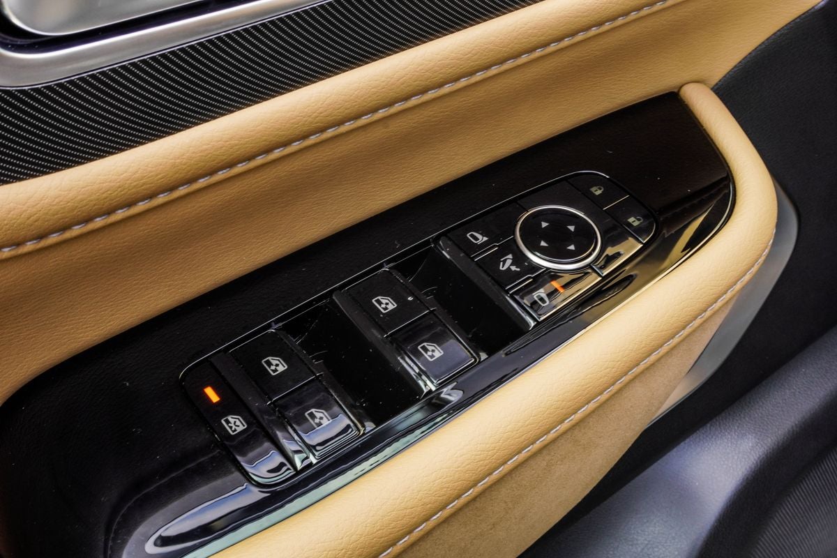 2027 INFINITI QX80 LUXE