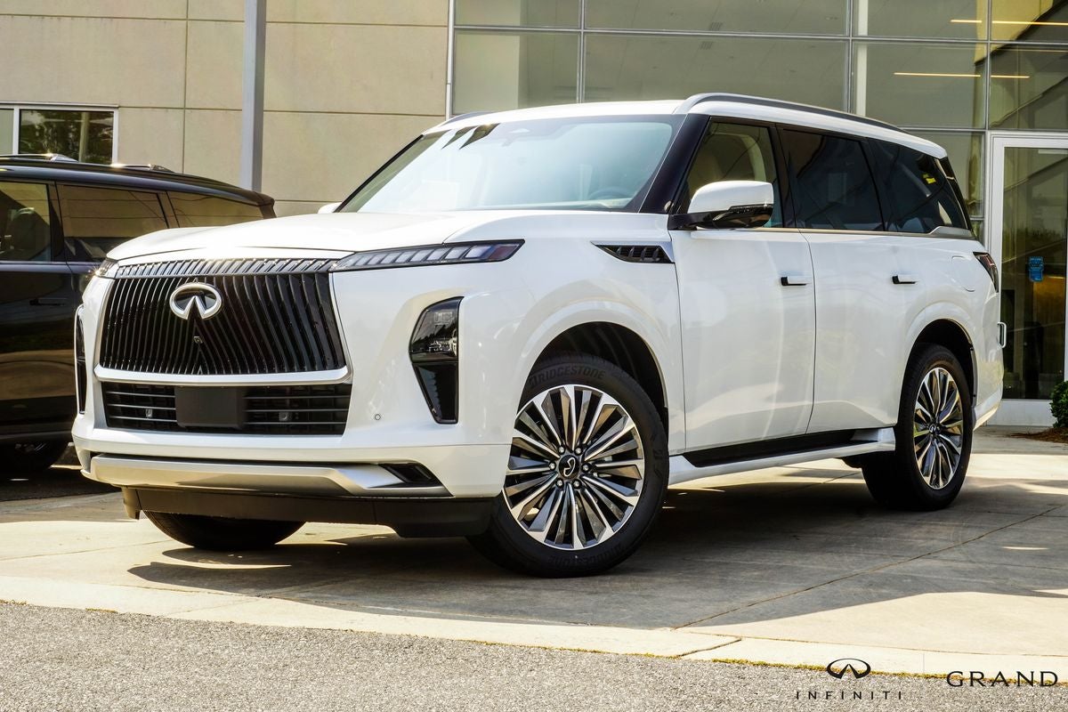 2027 INFINITI QX80 LUXE
