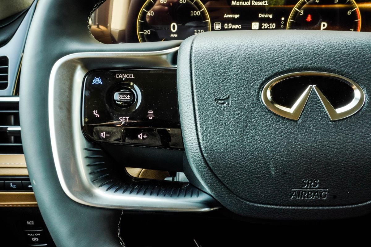 2027 INFINITI QX80 LUXE