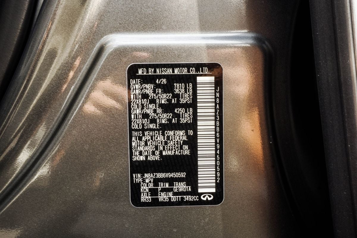 2027 INFINITI QX80 LUXE