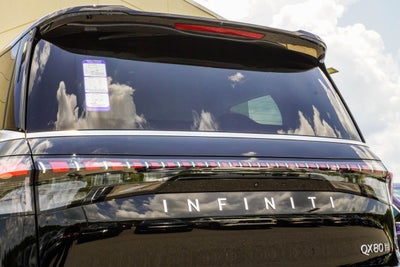 2027 INFINITI QX80 LUXE