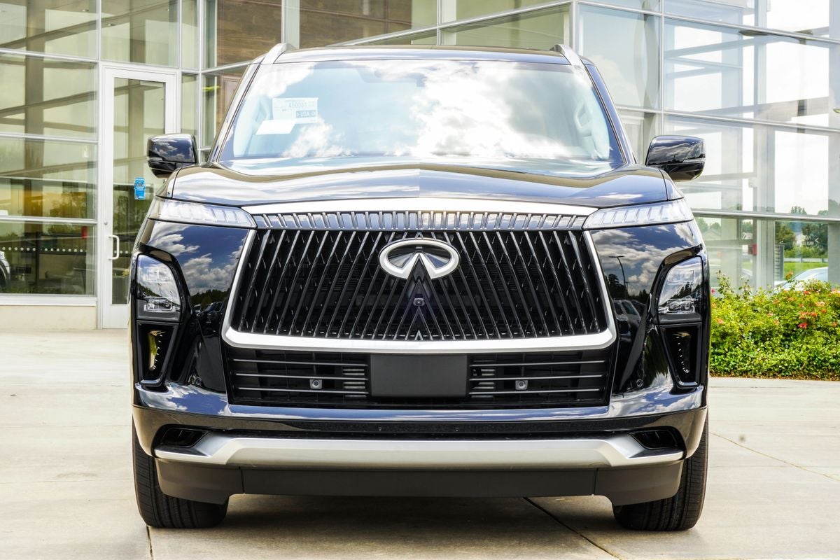2027 INFINITI QX80 LUXE