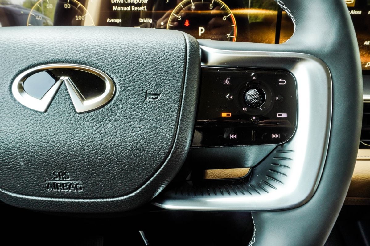 2027 INFINITI QX80 LUXE