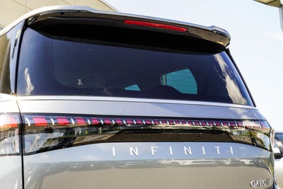 2027 INFINITI QX80 LUXE