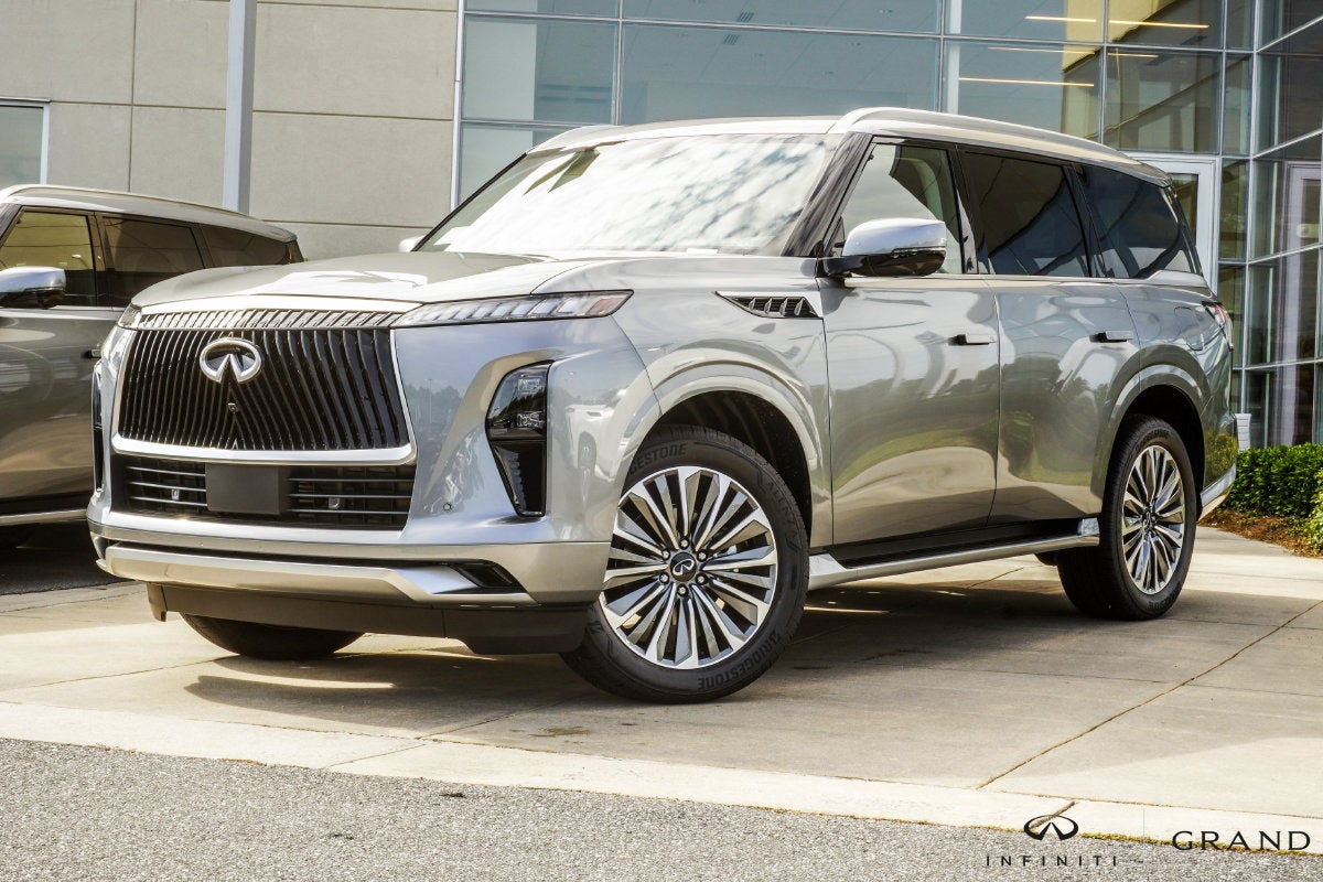 2027 INFINITI QX80 LUXE