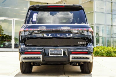 2027 INFINITI QX80 LUXE