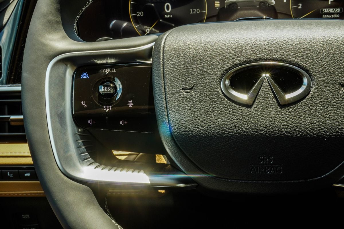 2027 INFINITI QX80 LUXE