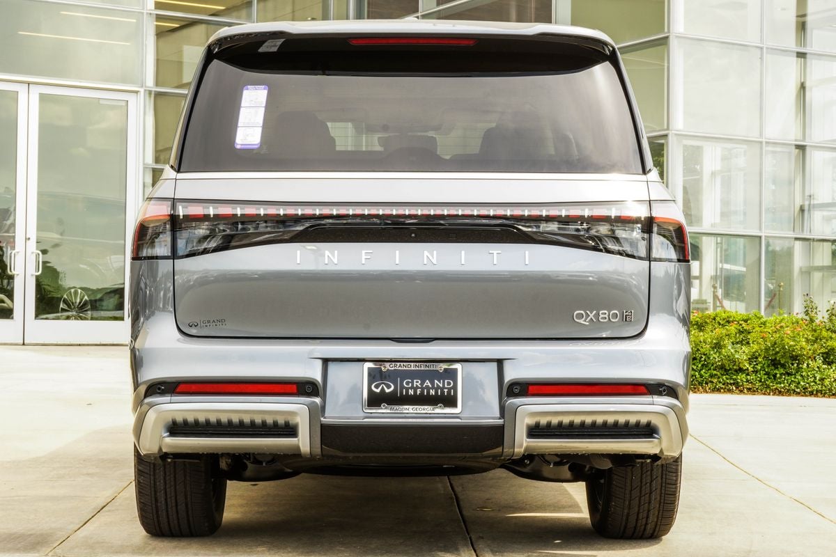 2027 INFINITI QX80 LUXE