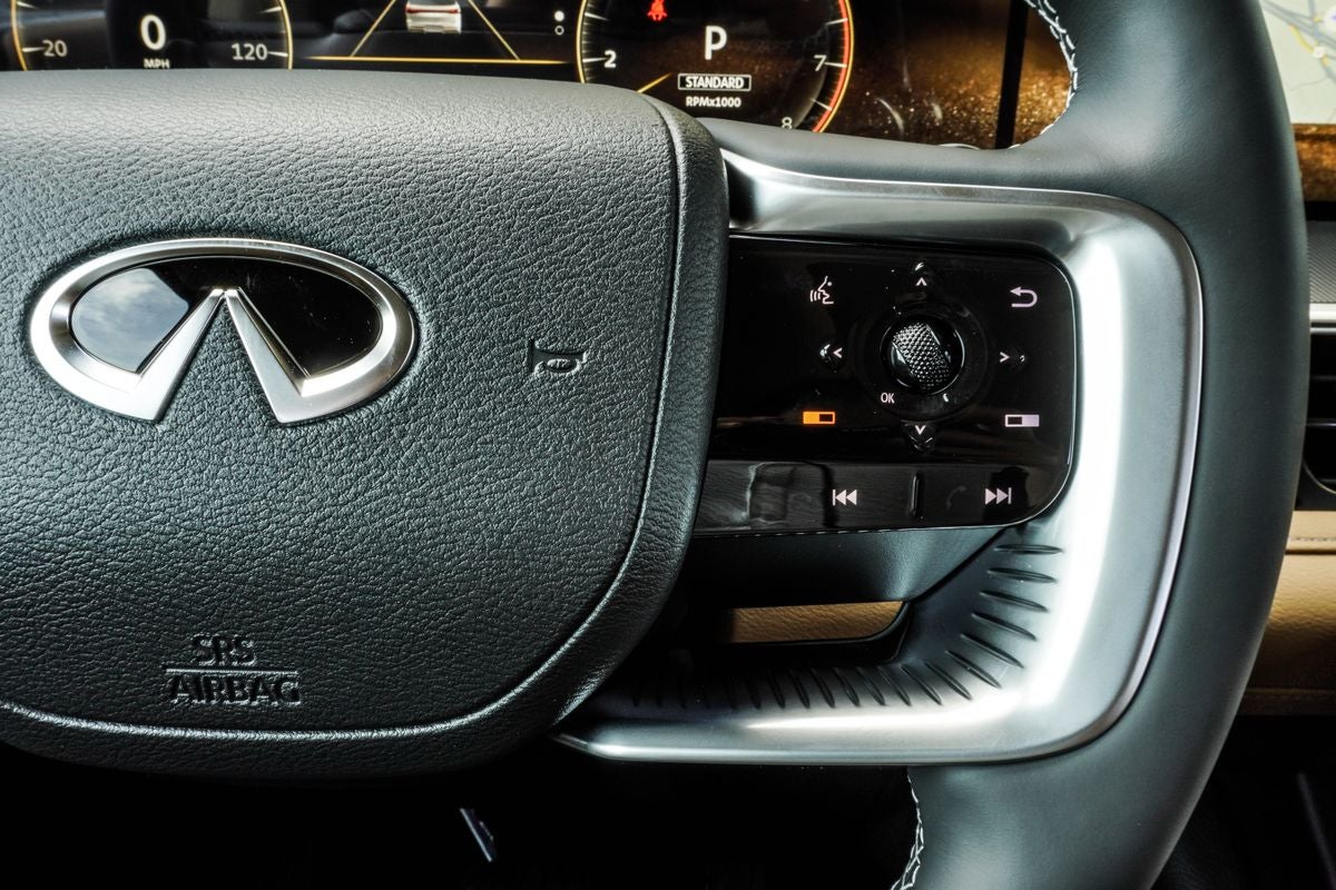 2027 INFINITI QX80 LUXE