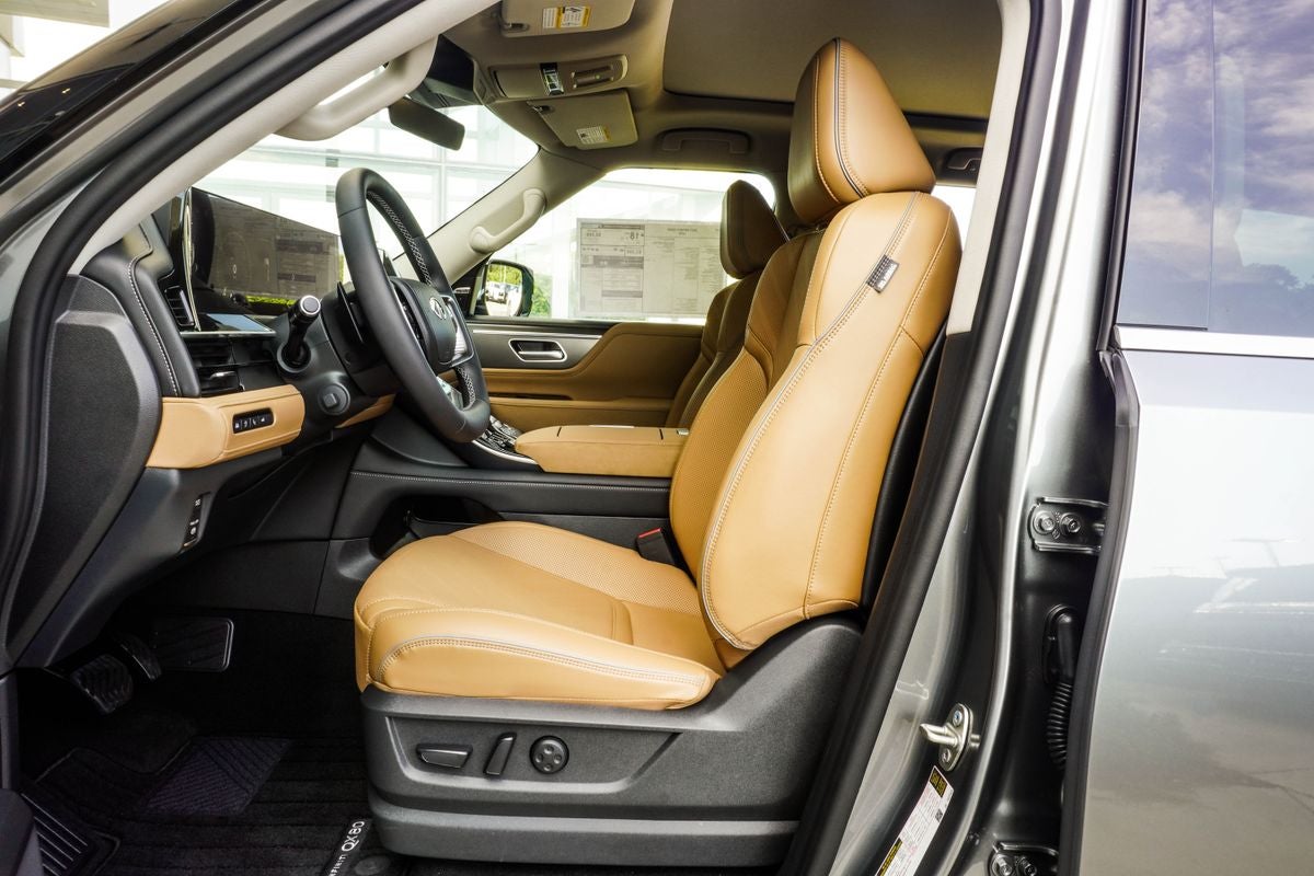 2027 INFINITI QX80 LUXE
