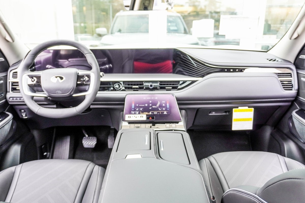 2026 INFINITI QX80 LUXE