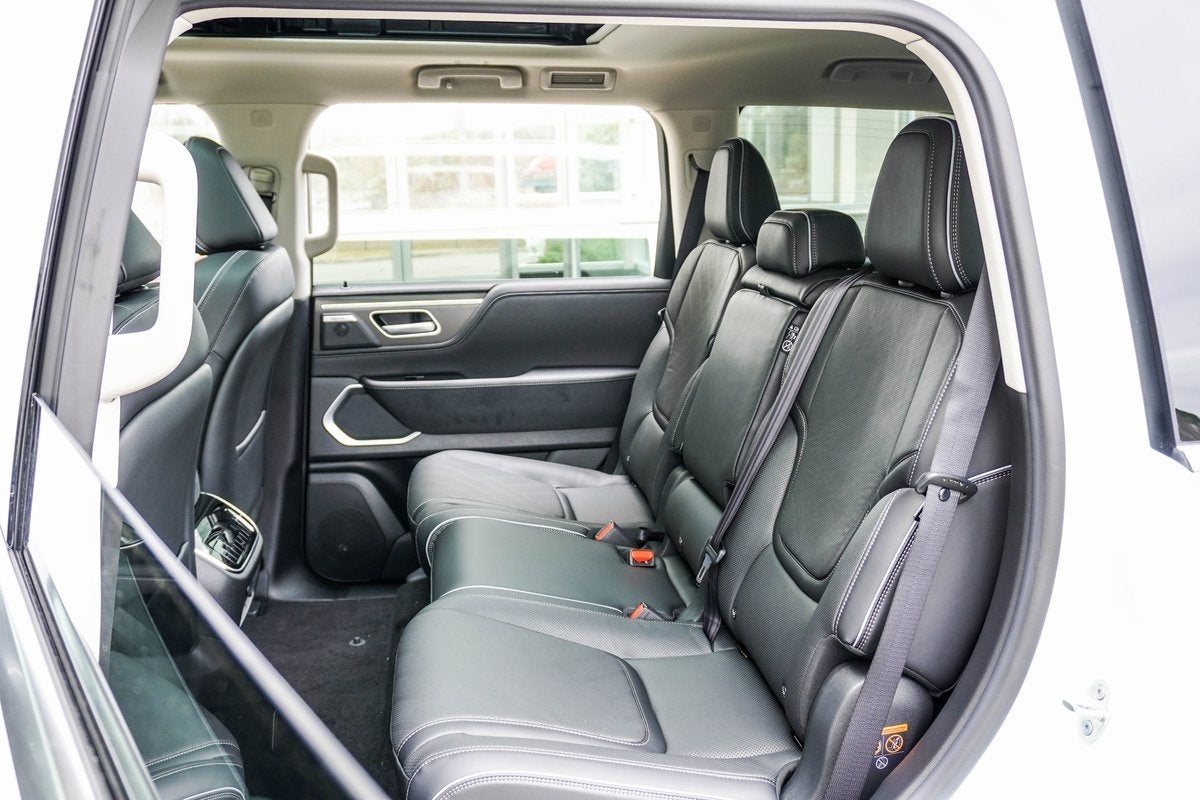 2026 INFINITI QX80 LUXE