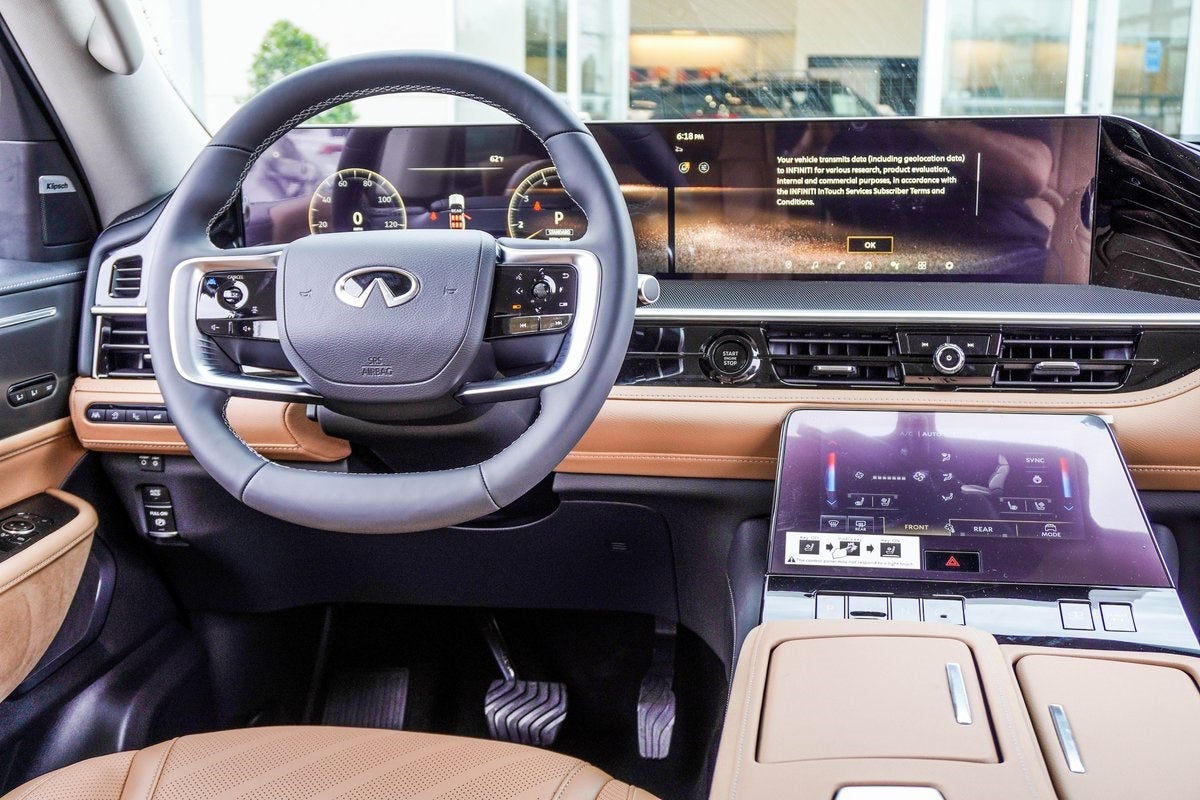 2026 INFINITI QX80 LUXE
