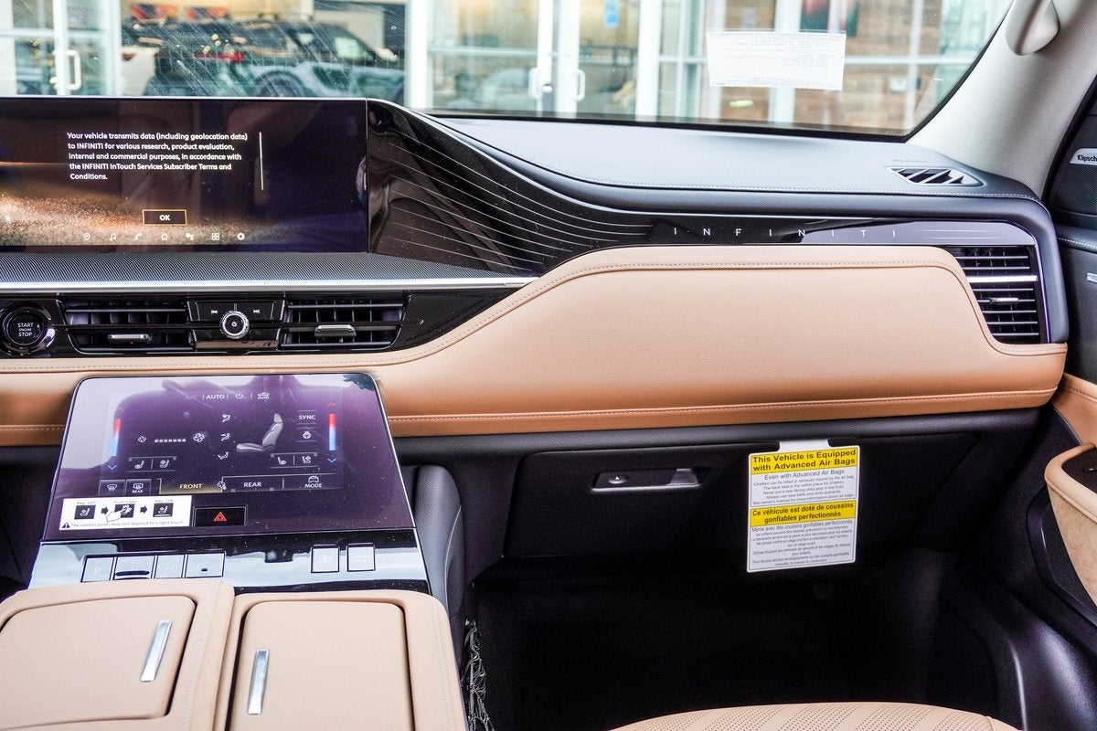 2026 INFINITI QX80 LUXE
