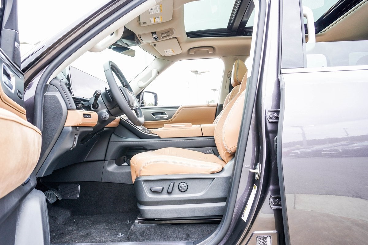 2026 INFINITI QX80 LUXE