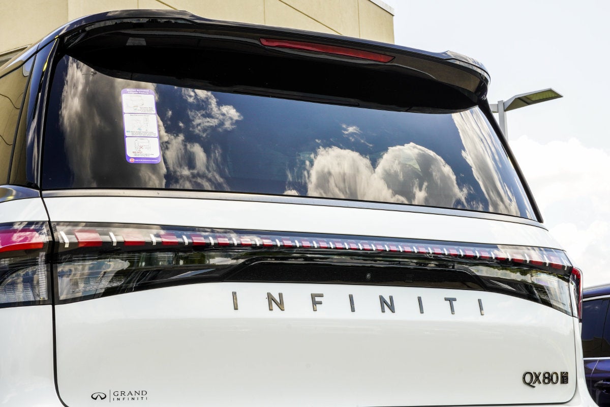 2027 INFINITI QX80 AUTOGRAPH