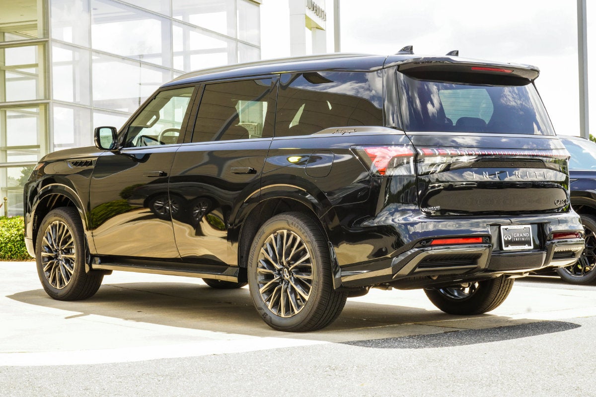 2027 INFINITI QX80 AUTOGRAPH