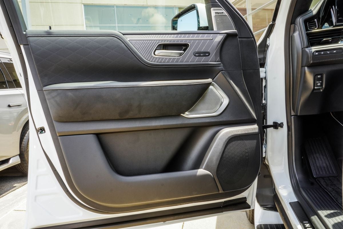 2027 INFINITI QX80 AUTOGRAPH