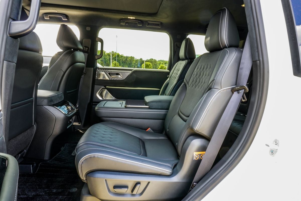 2027 INFINITI QX80 AUTOGRAPH