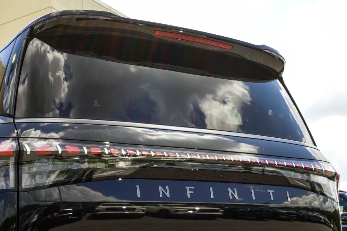 2027 INFINITI QX80 AUTOGRAPH