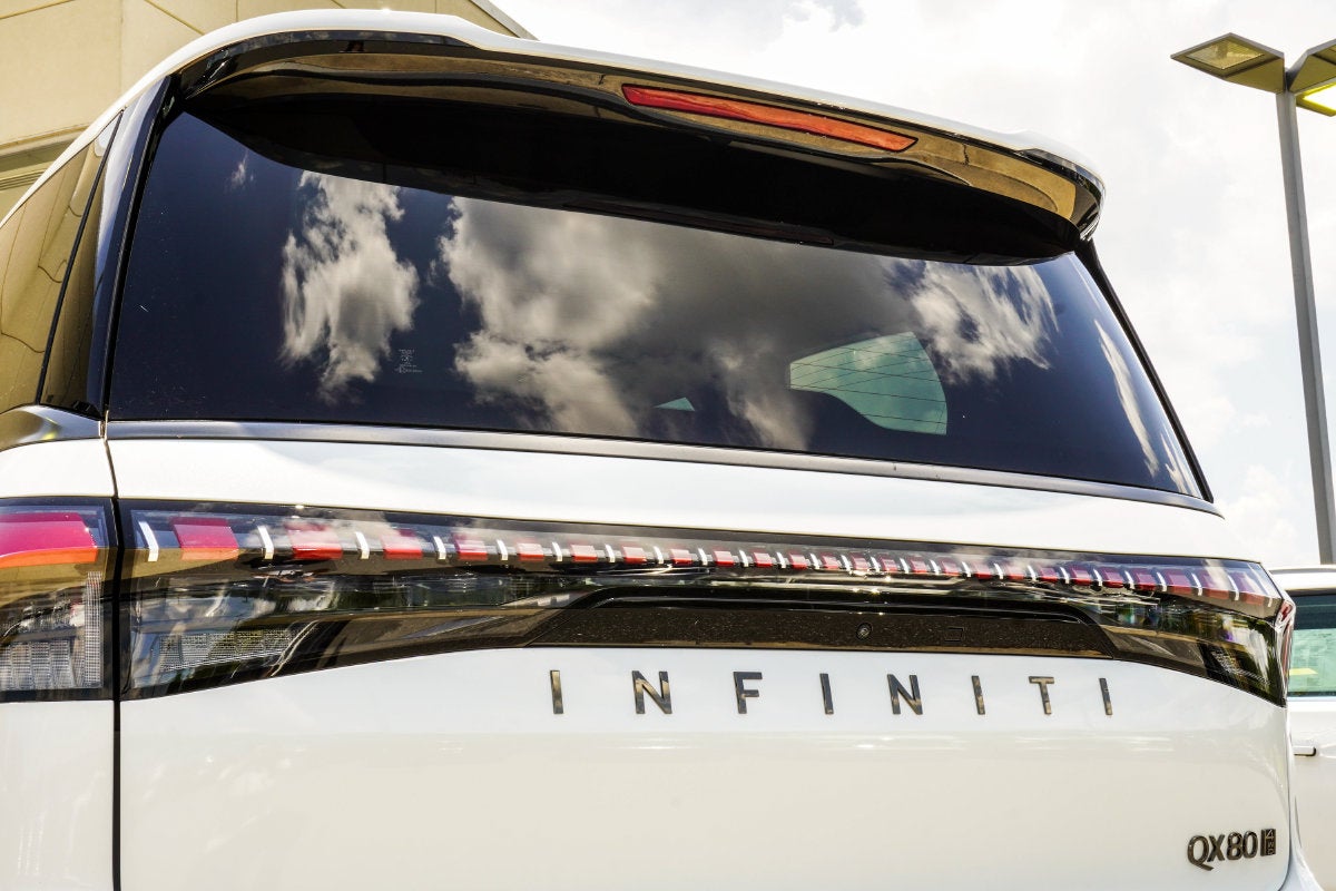 2027 INFINITI QX80 AUTOGRAPH