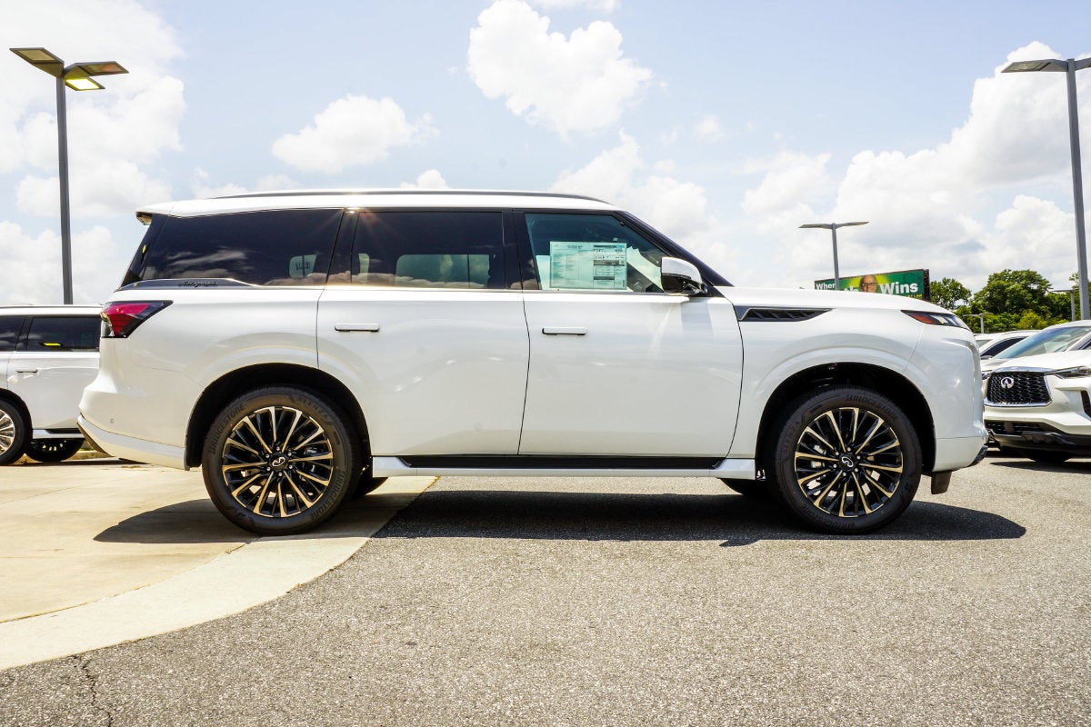 2027 INFINITI QX80 AUTOGRAPH