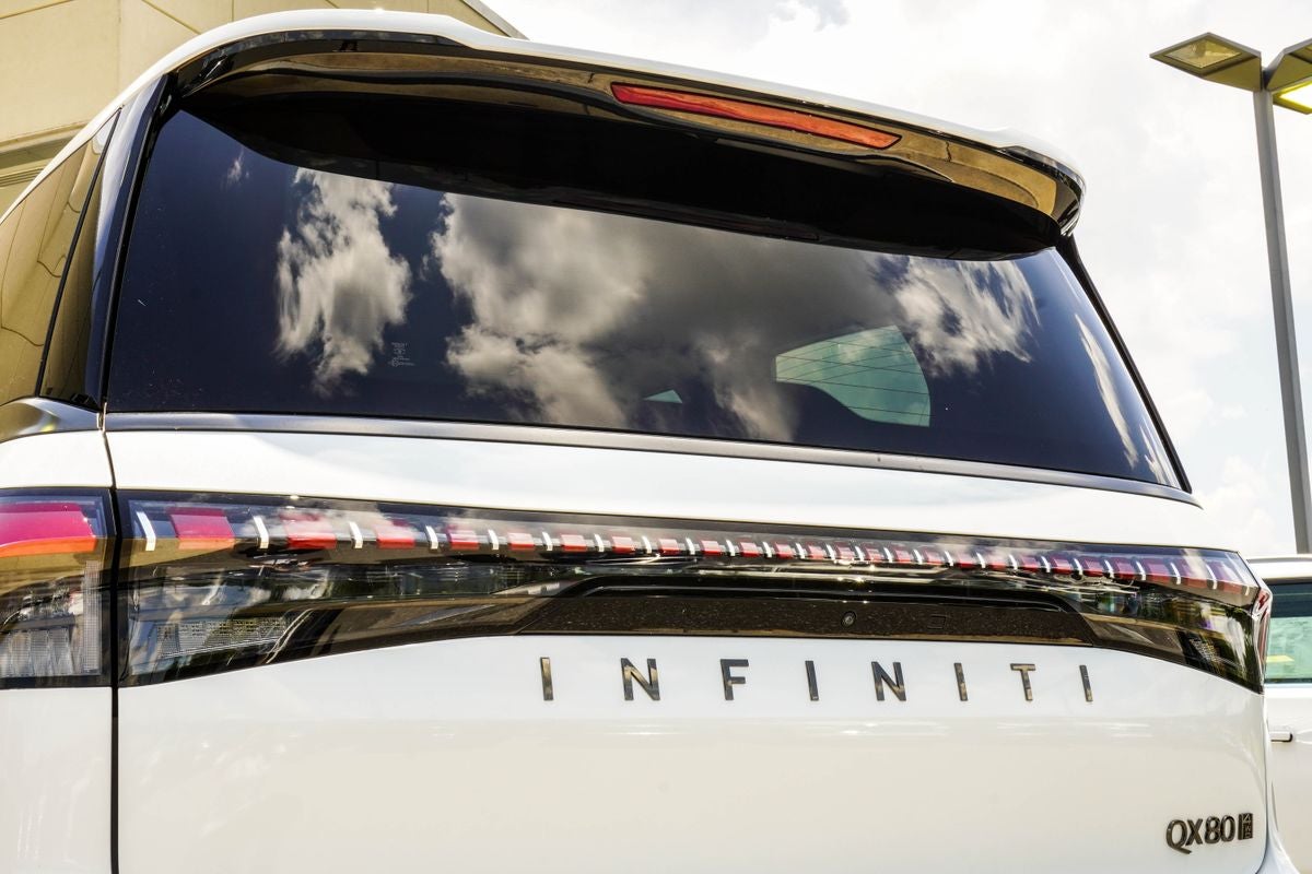 2027 INFINITI QX80 AUTOGRAPH