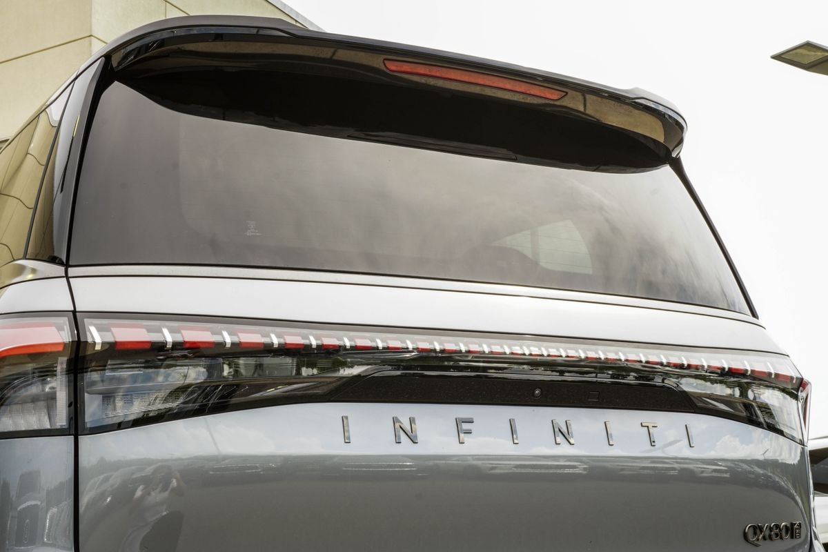 2027 INFINITI QX80 AUTOGRAPH
