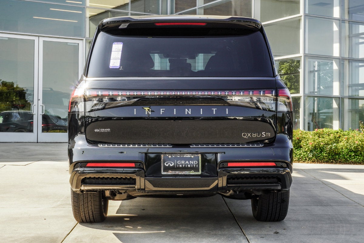 2027 INFINITI QX80 SPORT
