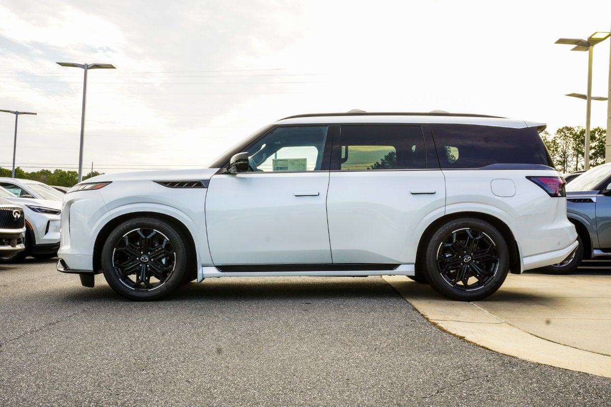 2027 INFINITI QX80 SPORT